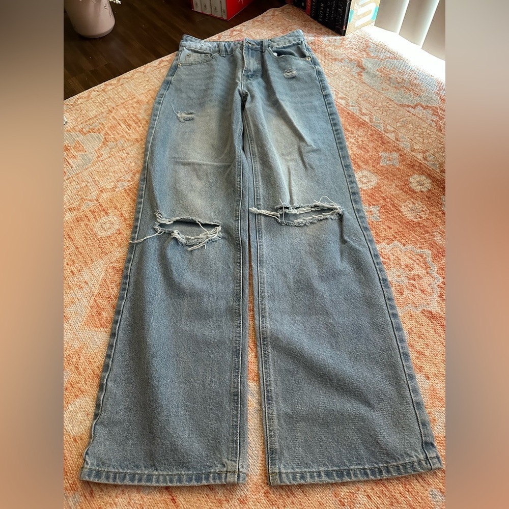 Edikted Lori Ripped High Waist Wide Leg Jeans light wash size small - Picture 8 of 9